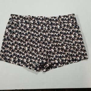 Trina Turk shorts size 4‎